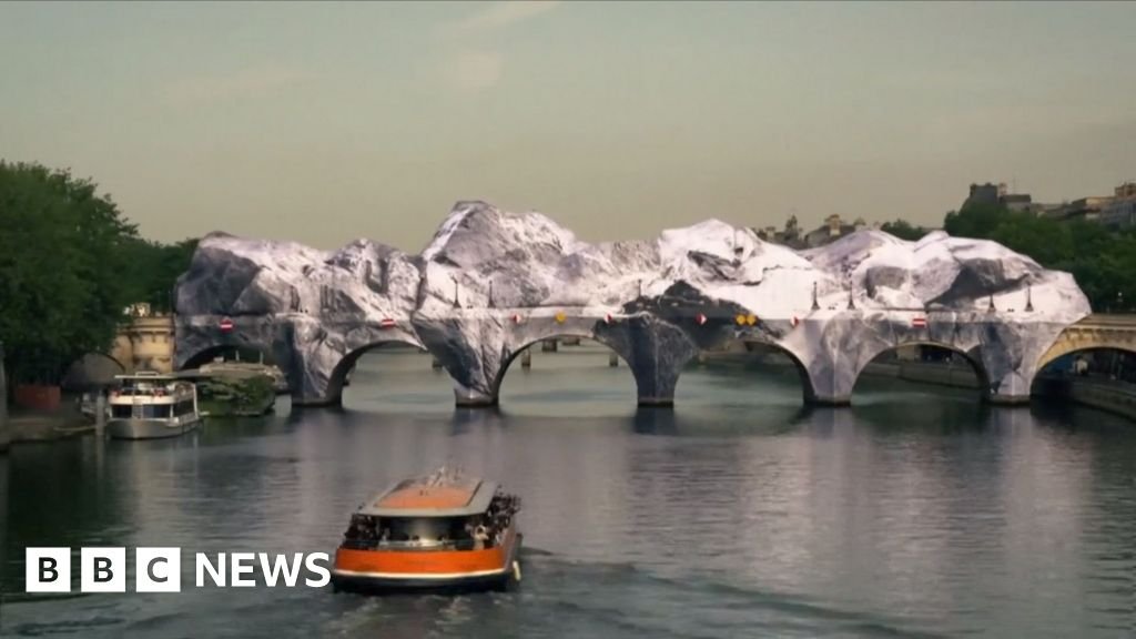 Timelapse footage shows giant ‘cave’ inflated over Paris bridge | ACTPnews