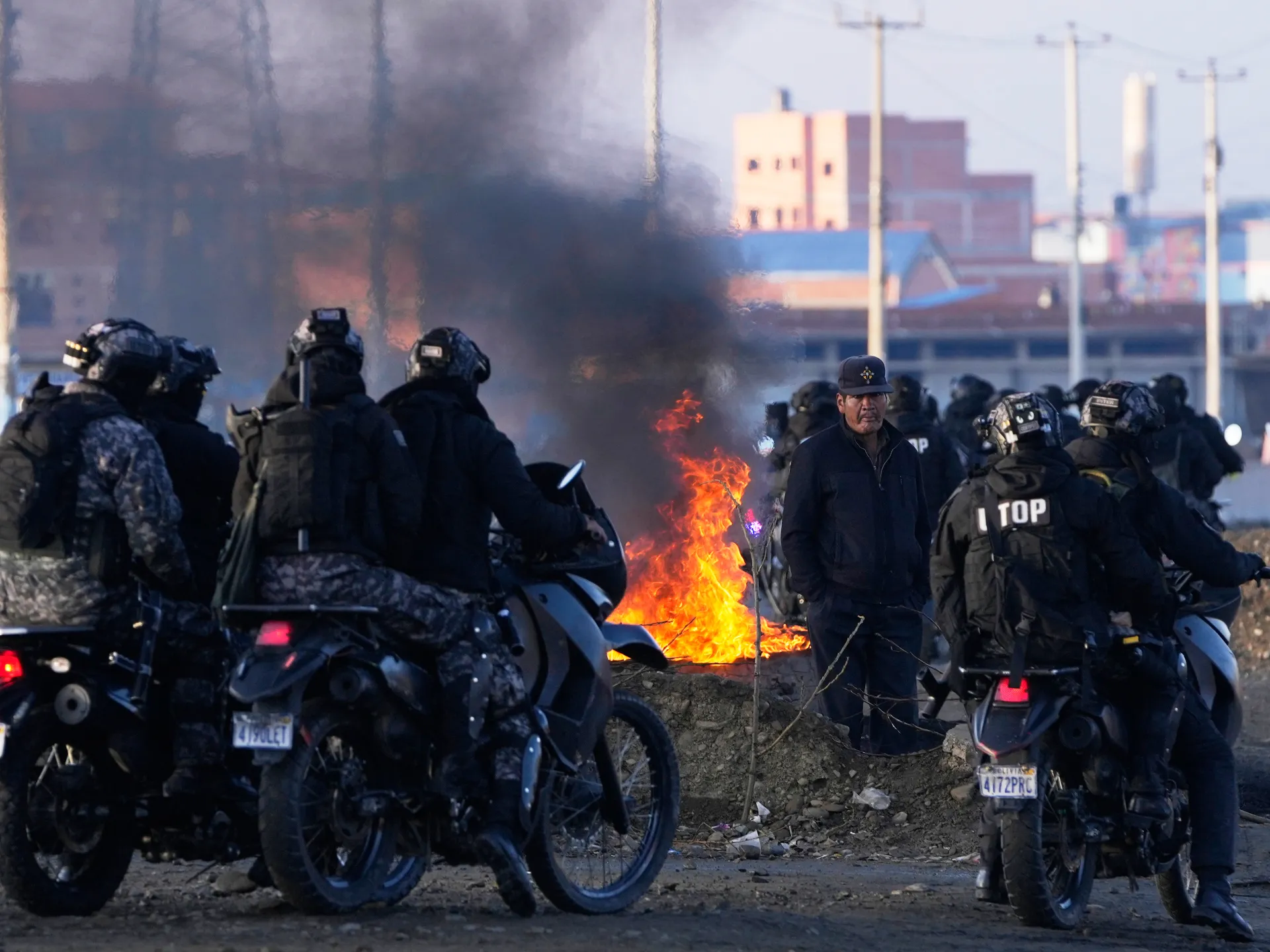 Bolivia’s embattled president says will take a 50 percent salary cut | Business and Economy News | ACTPnews