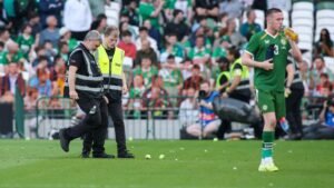 Anti-Israel tennis ball protest disrupts Ireland-Qatar football tie | ACTPnews