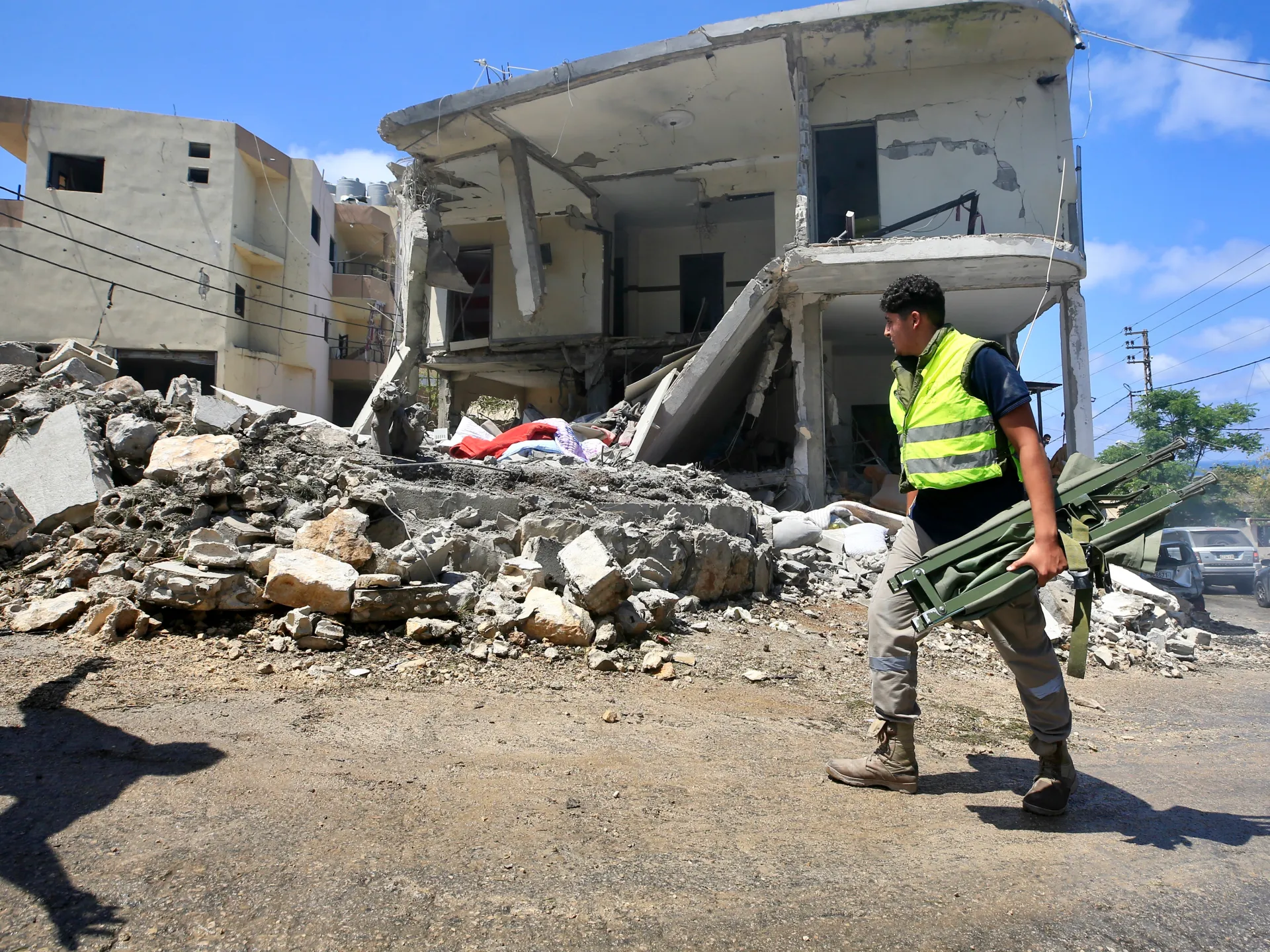 Israeli attacks in Lebanon kill 10 people, including high-ranking soldiers | Israel attacks Lebanon News | ACTPnews