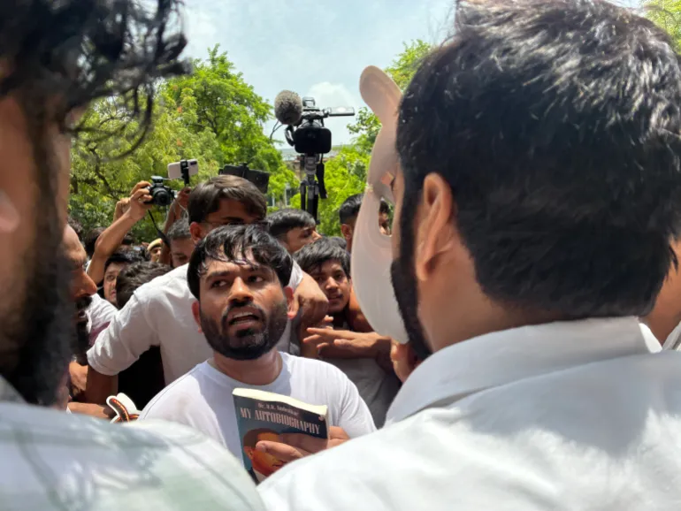 ‘I’m a cockroach’: Gen Z protest movement lands in Indian capital | Narendra Modi | ACTPnews