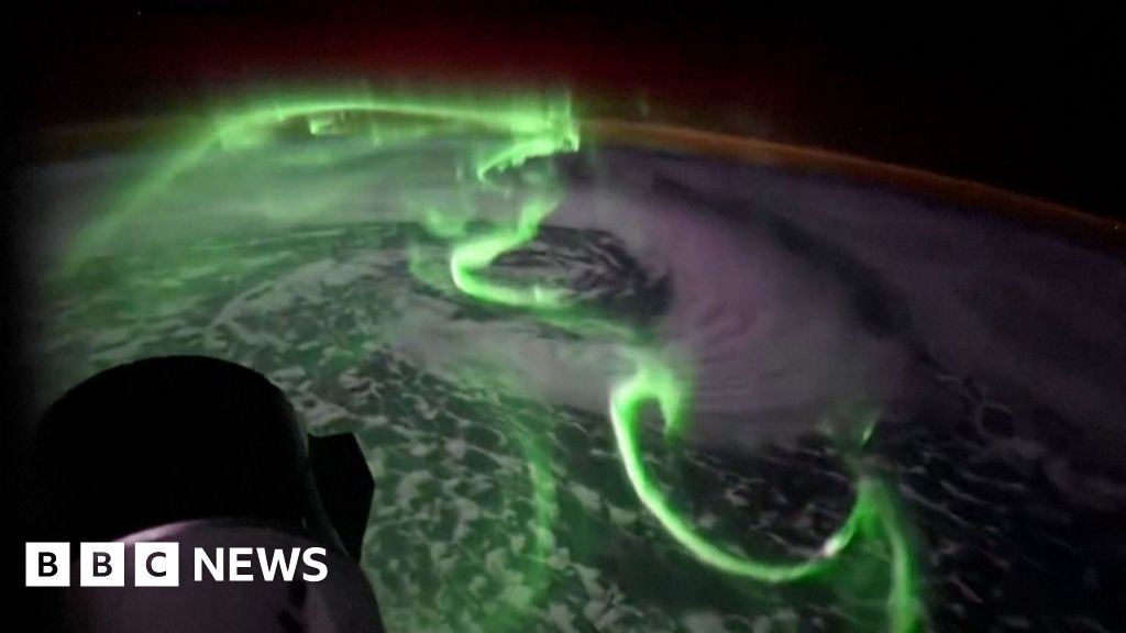 Southern Lights timelapse filmed from SpaceX Dragon shuttle | ACTPnews