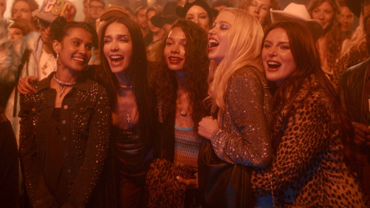 (L to R) Sophia Ali, Zión Moreno, Helena Howard, Chloe Cherry, and Bella Thorne in Izabel Pakzad’s 'Fine Your Friends'. Courtesy of Shudder. A Shudder Release.