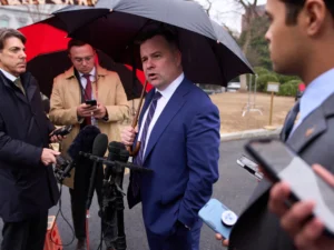 Trump pushes to delay appointment of new spy chief in legislative standoff | Donald Trump News | ACTPnews