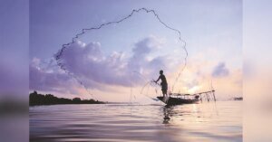 Maharashtra extends monsoon fishing ban till August 15 amid delayed onset | India News | ACTPnews