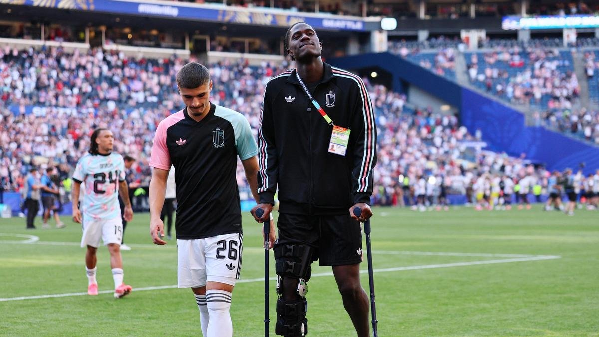 Amadou Onana set for lengthy layoff after ACL injury at World Cup