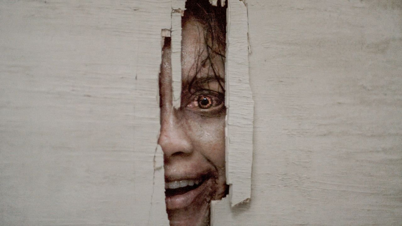 Luciane Buchanan as Thya in New Line Cinema’s 'Evil Dead Burn', a Warner Bros. Pictures release. Photo Credit: Photo Courtesy Warner Bros. Pictures. Copyright: © 2026 Warner Bros. Ent. All Rights Reserved.