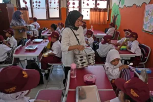 Indonesia’s free meals programme plagued by alleged corruption and waste | Business and Economy News | ACTPnews