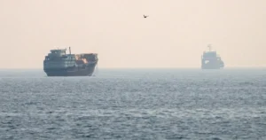 Strait of Hormuz shipping grinds to halt as US, Iran resume fighting | Shipping | ACTPnews