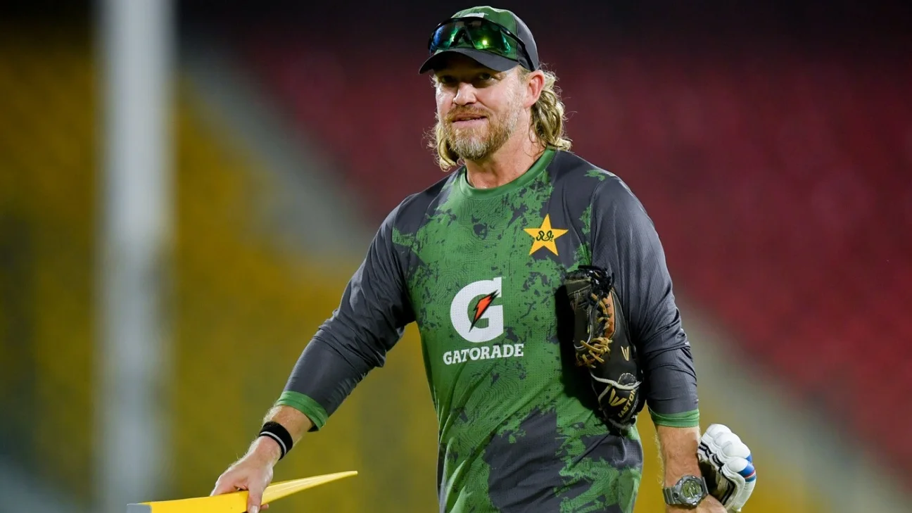Pakistan men's fielding coach Shane McDermott quits