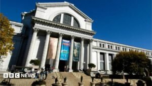 Trump orders Smithsonian to post warnings about ‘inaccurate’ US history | ACTPnews