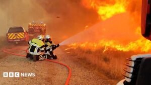 Wildfires in south-west France flare up as region braces for new 40C heatwave | ACTPnews
