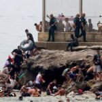 Hundreds of migrants swim from Morocco to Spanish enclave of Ceuta | ACTPnews