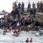 Spain’s PM blames traffickers after 60,000 migrants reach Ceuta from Morocco | ACTPnews