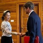 Aung San Suu Kyi: Myanmar military releases photo of detained former leader | ACTPnews