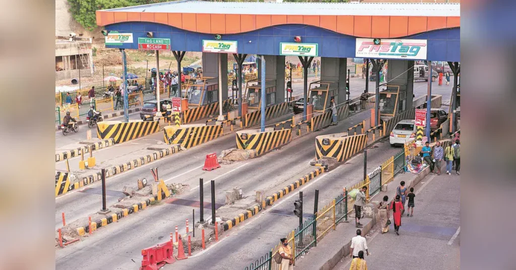 Govt suspends toll collection, proposes ban for PNC after expressway damage | India News | ACTPnews