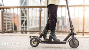 Paris tells e-scooter riders to wear safety gear or face fines | ACTPnews