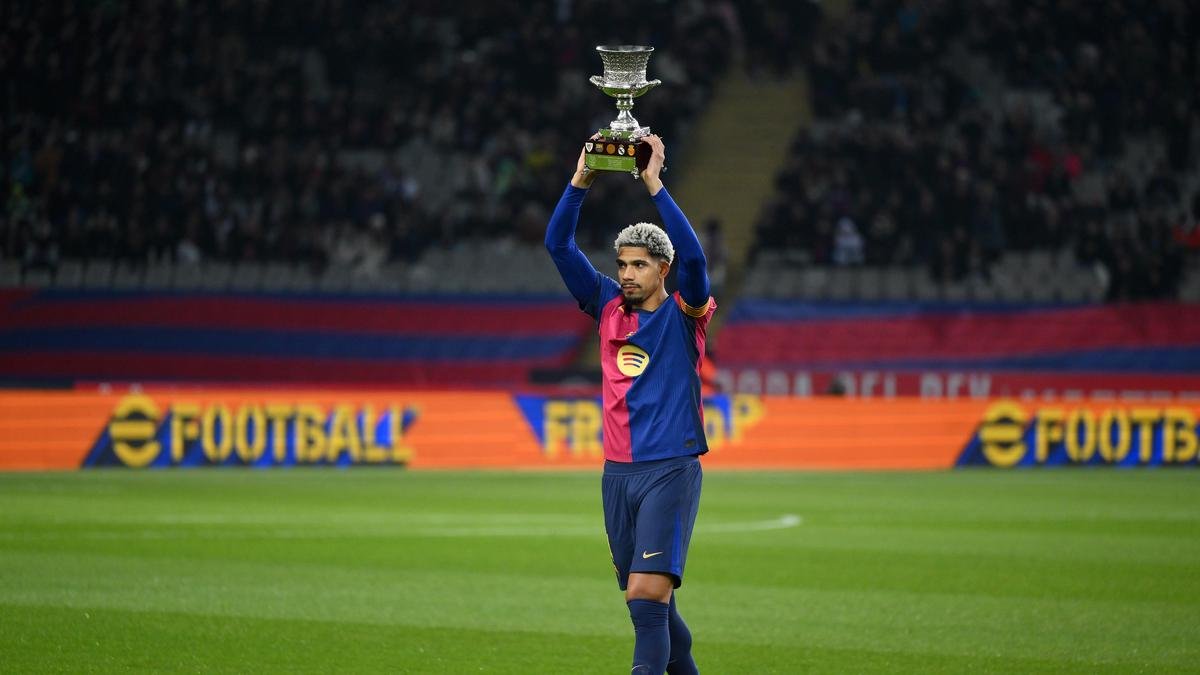 Liverpool signs Ronald Araujo from Barcelona on season-long loan | ACTPnews