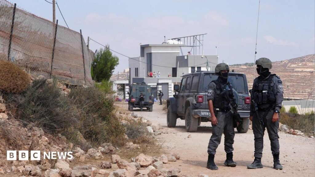 Activists deliver aid to Palestinians in homes besieged by Israeli settlers | ACTPnews
