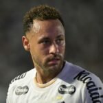 Why was Neymar forced to leave the pitch for a minute during Brazilian Serie A match? | ACTPnews