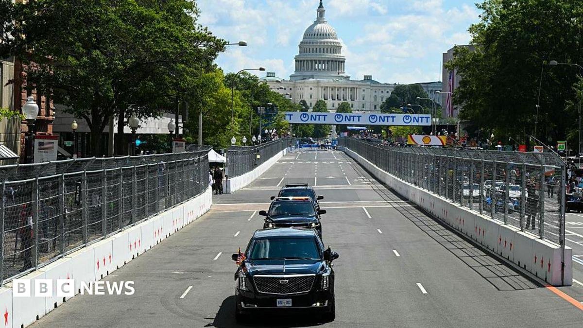 Indycars drive through DC