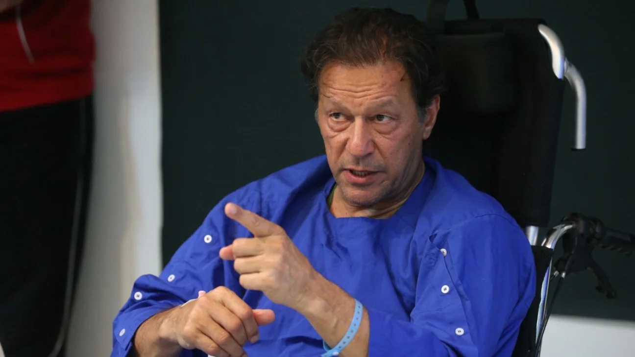 Former captains renew appeal to Pakistan PM over Imran Khan's health
