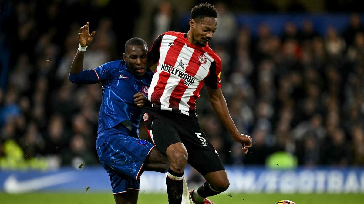 Coventry City signs Ethan Pinnock from Brentford on permanent deal