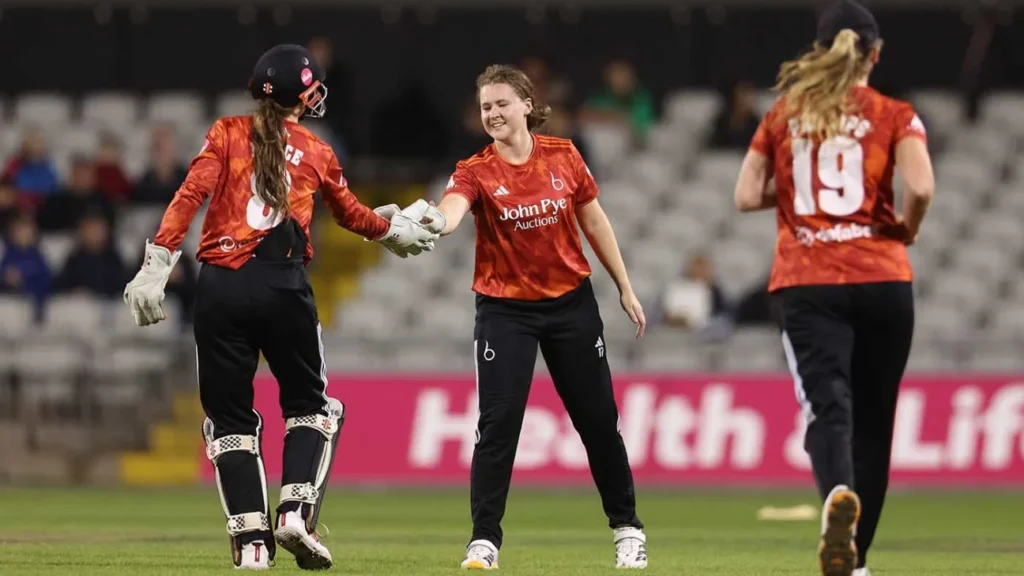 Women’s County Cup – Kathryn Bryce leads with bat and ball as The Blaze seal T20 double | ACTPnews