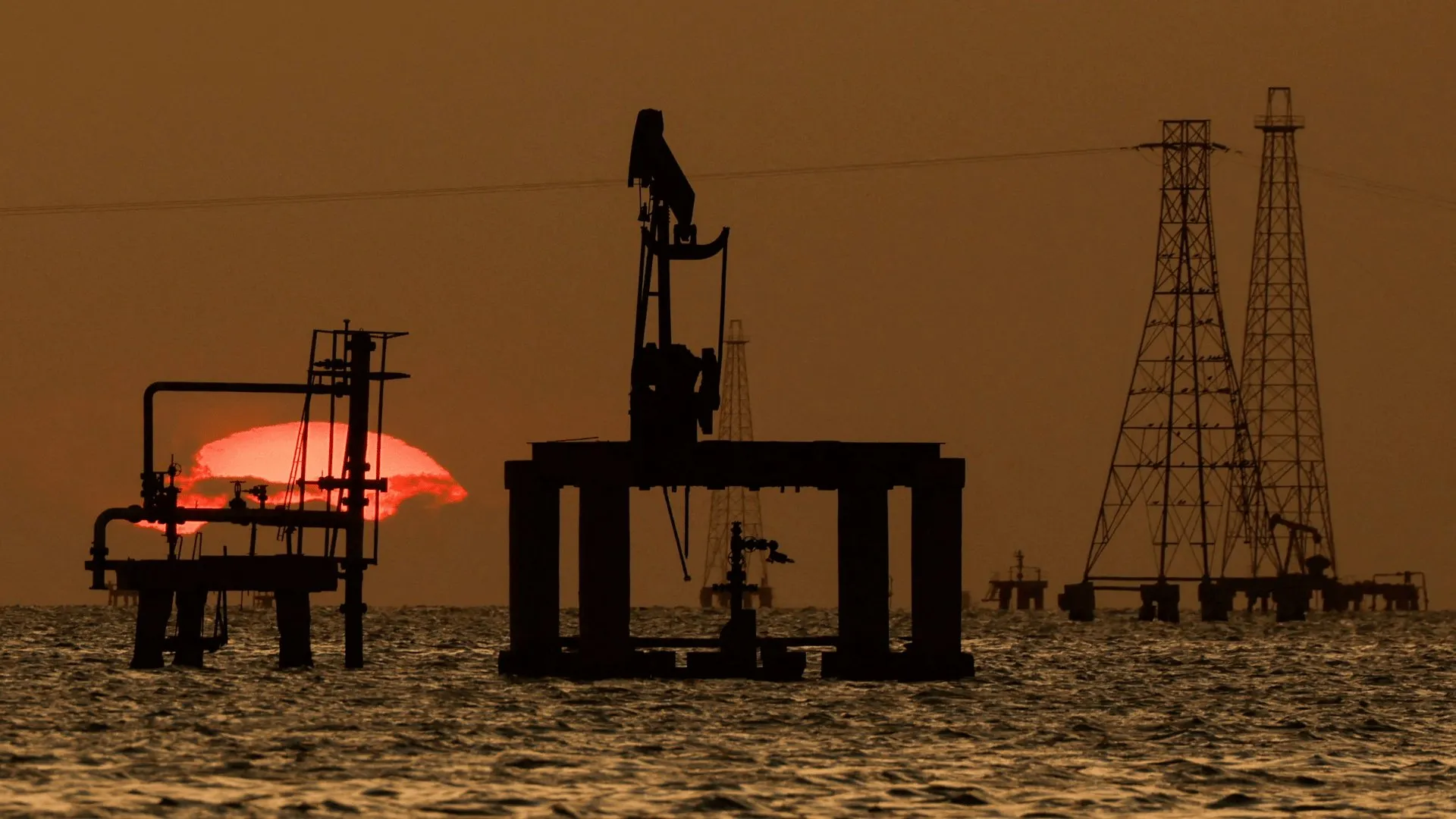 What are the implications of the US-Venezuela oil deal? | News