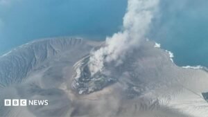 Indonesia volcano eruption leaves 340,000 stranded as airports extend closure | ACTPnews