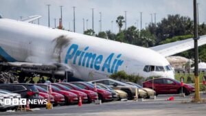 Five killed in Miami plane crash landing were in two vehicles, investigators say | ACTPnews