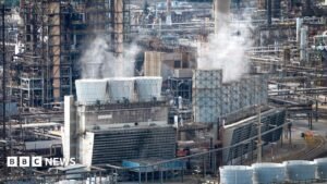Oil hits $100 a barrel for first time since July after US and Houthi strikes | ACTPnews