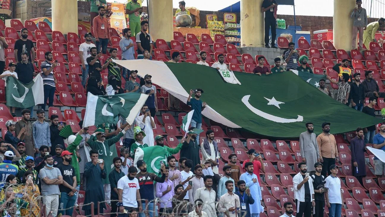 Protesters mistake Pakistan's U-19 team for asylum seekers in Portsmouth