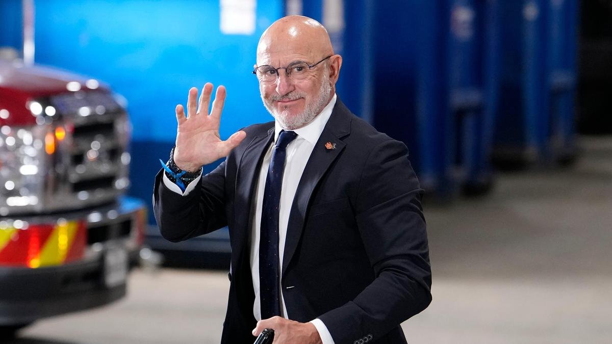 De la Fuente unveils Spain squad from Ceuta in show of support for Spanish city