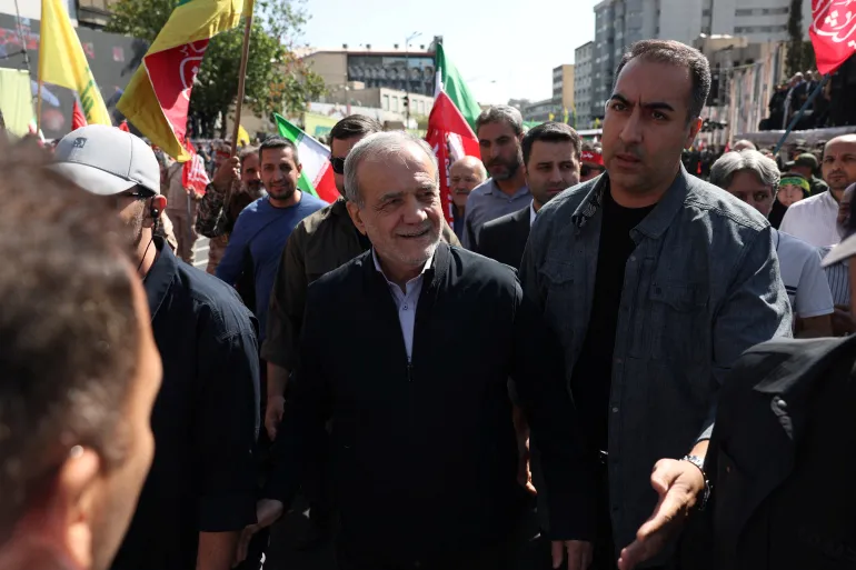 Iranian President Masoud Pezeshkian attends a military march in Tehran, Iran, September 18, 2026. Majid Asgaripour/WANA (West Asia News Agency) via REUTERS ATTENTION EDITORS - THIS PICTURE WAS PROVIDED BY A THIRD PARTY. ISRAEL OUT. NO COMMERCIAL OR EDITORIAL SALES IN ISRAEL. NO ACCESS FOR ISRAELI MEDIA. NO USE BBC PERSIAN. NO USE VOA PERSIAN. NO USE MANOTO. NO USE IRAN INTERNATIONAL. NO USE RADIO FARDA. DIGITAL: NO USE BBC PERSIAN. NO USE VOA PERSIAN. NO USE MANOTO. NO USE IRAN INTERNATIONAL. NO USE RADIO FARDA.
