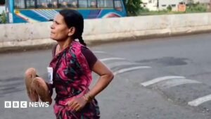 Mum’s viral barefoot race sparks debate over India’s education crisis | ACTPnews