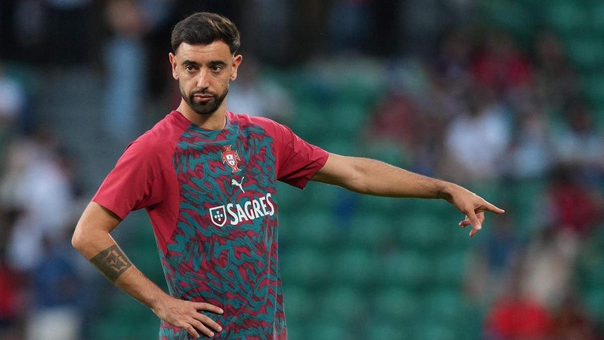 Why is Bruno Fernandes not playing in Norway vs Portugal in the UEFA Nations League?