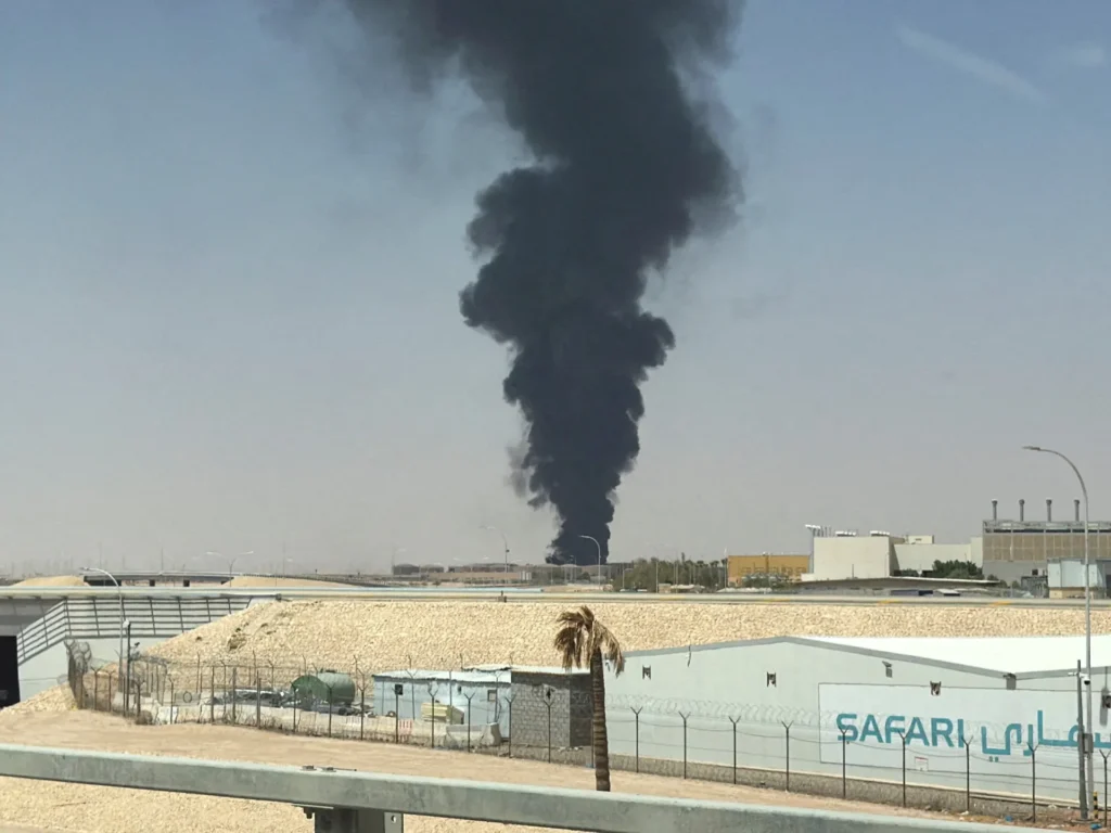 Saudi Arabia says Houthi attacks on airports killed three foreign nationals | Armed Groups News | ACTPnews