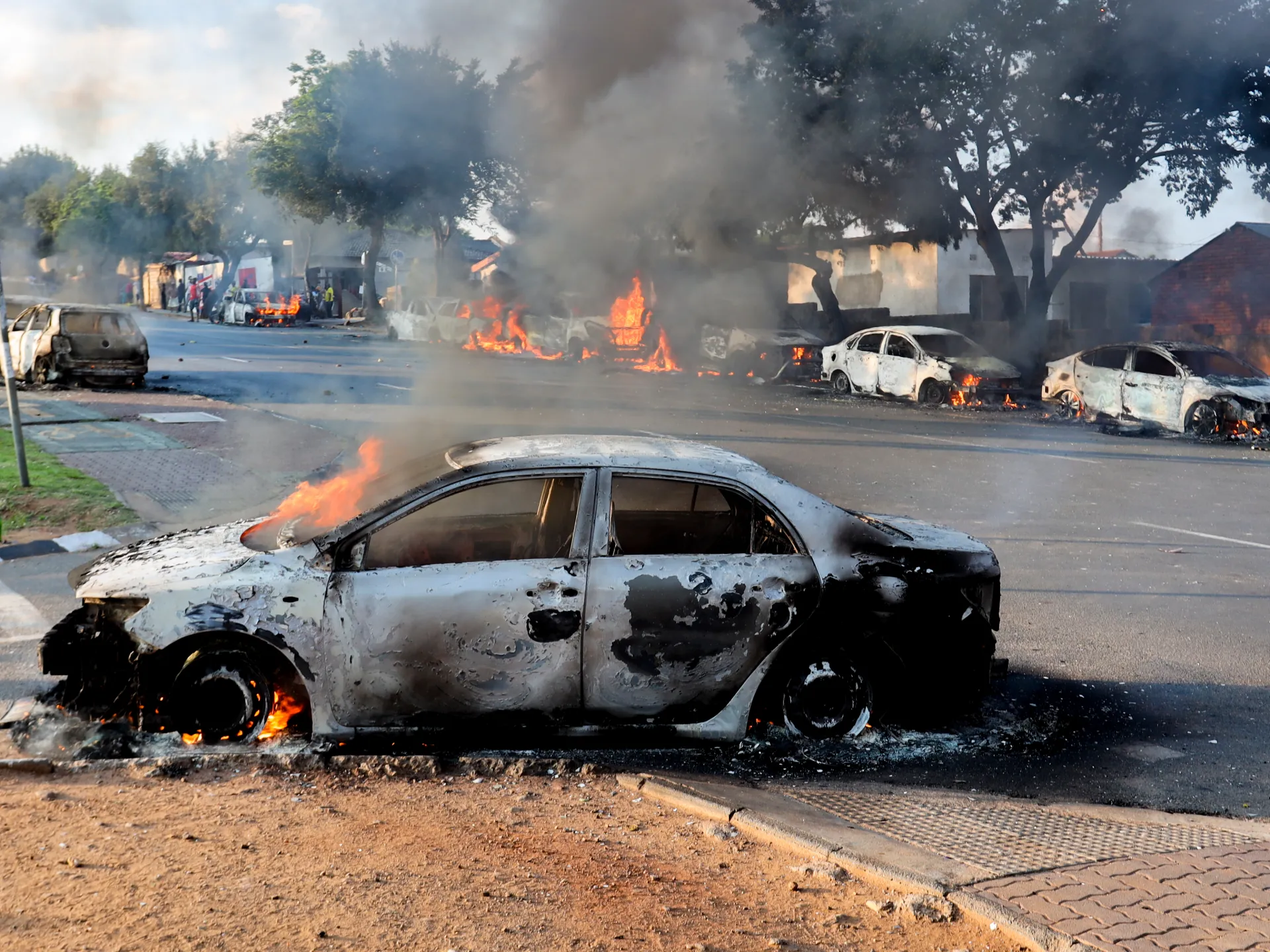 South Africa protests turn violent amid rage over asylum ruling | Migration News